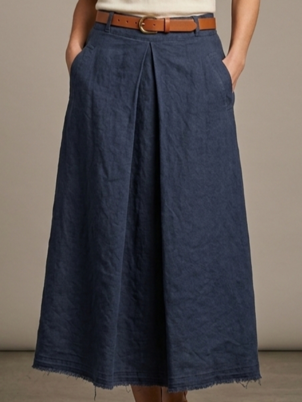 H+ Hannoh Wessel Navy Blue Pleated Midi Skirt - Made in Italy - Sz 40